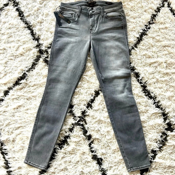 Genetic Denim | Shya Mid Rise Skinny Jeans in Washed Grey - Picture 2 of 7